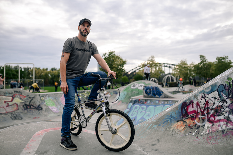 Andreas John mit BMX-Rad